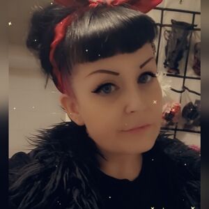 Meet your Posher, Gennifer